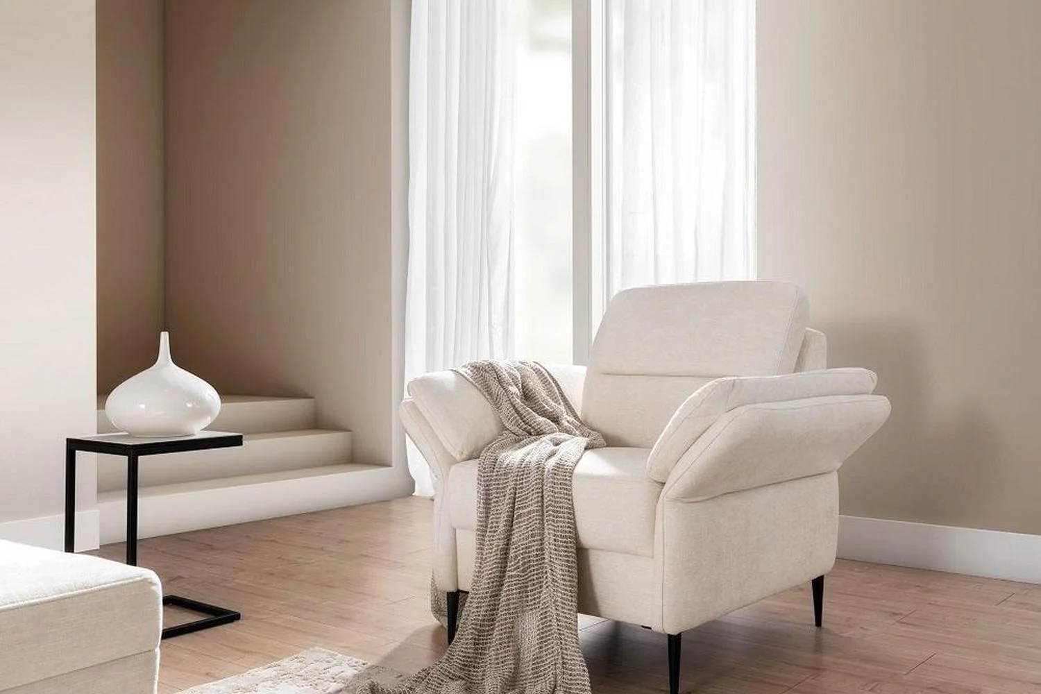 Fosano Armchair - Image 2