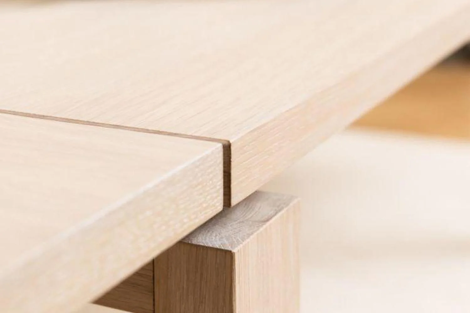 Linley Extending Dining Table in White Oak 200-300cm - Image 6