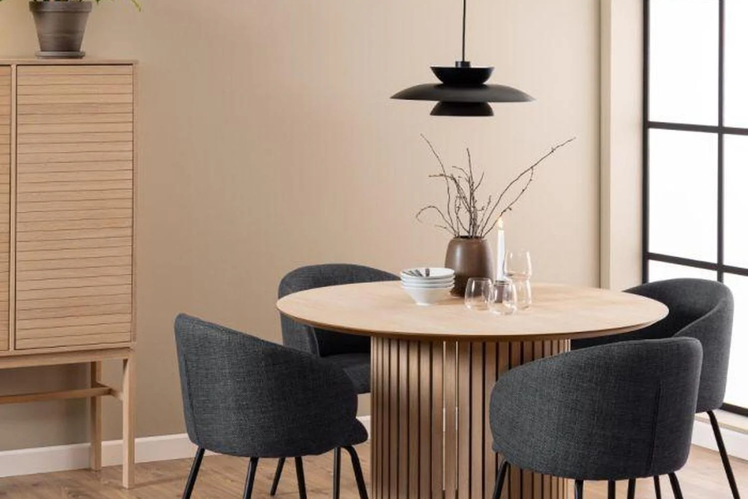 Linley Round Dining Table in White Oak 120cm - Image 4